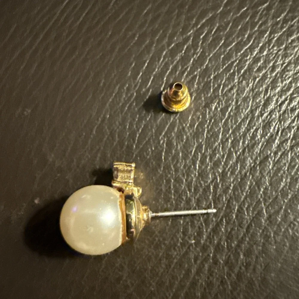 Classic Faux Pearl w/Crystal Stud POST Earrings-6